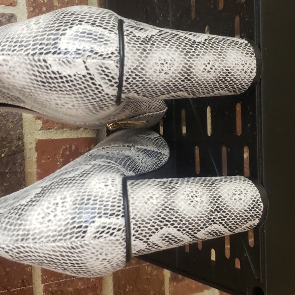 Cape Robbin booties. - Picture 6 of 9